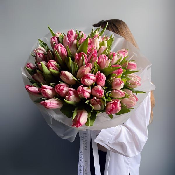 Букет из 51 тюльпана пэррот