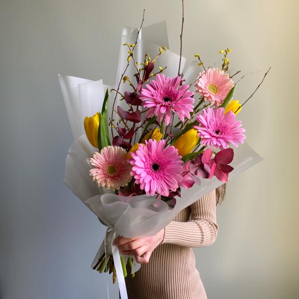 Букет " Весенний  этюд в желтых красках"