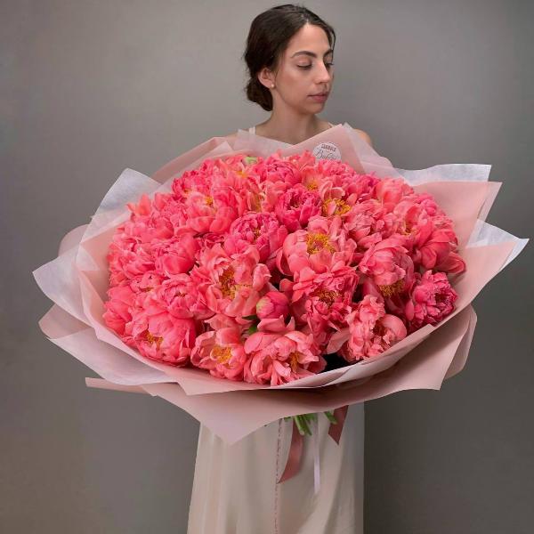 Букет пионов L