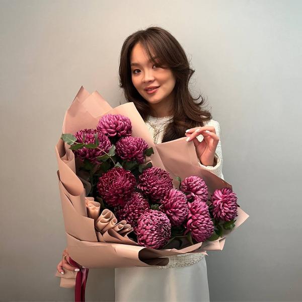 Моно букет хризантемы бордо L