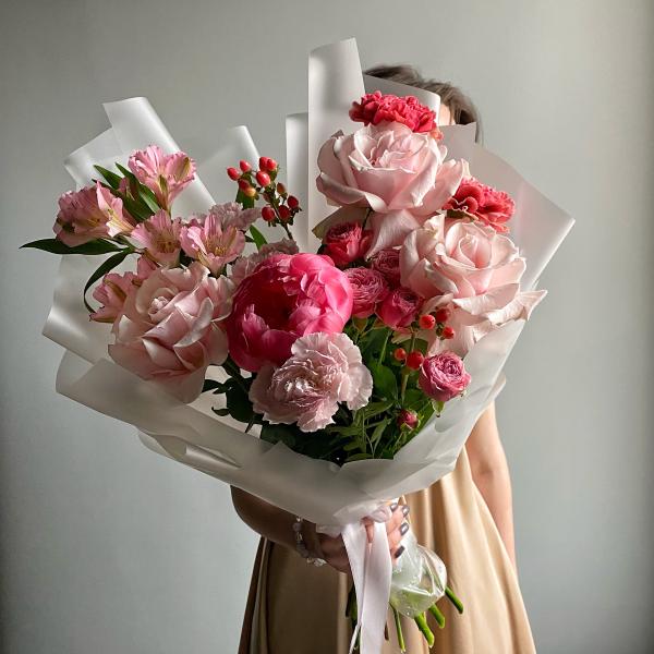 Букет "Утонченный комплимент"